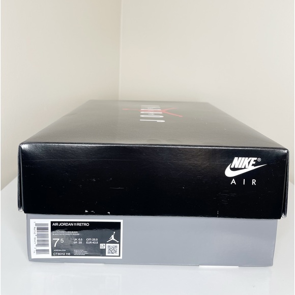 Jordan 11 Retro CHERRY 🍒 DS - Picture 2 of 8